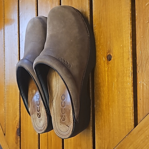 Leather Ecco mule / clogs sz. 41 or 8.5 - Picture 3 of 7